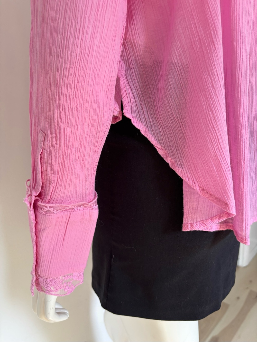 Free People 100% Cotton Sheer Pink Lace-Trim Button Down Blouse - Picture 3 of 6